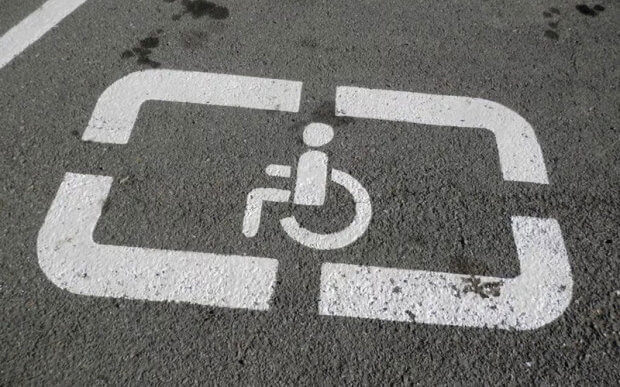 Рада збільшила штраф за паркування на місцях для інвалідів. законопроект, паркування, штраф, інвалід, інвалідність