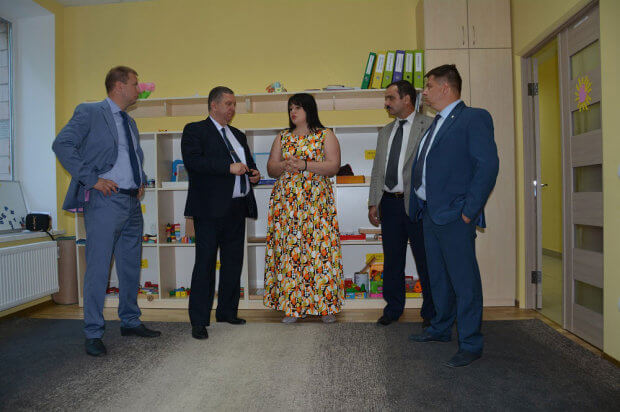 Міністр соціальної політики України відвідав Тернопільський обласний центр соціальної реабілітації дітей-інвалідів. андрій рева, тернопіль, дитина-інвалід, хостел, інвалідність