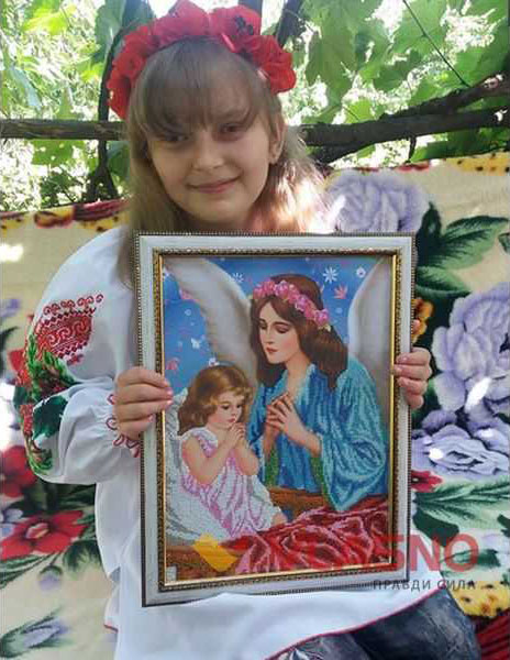 14-річна дівчинка з діагнозом ДЦП вишиває ікони та сорочки. дцп, тетяна копакинська, вишивання, картина, навчання