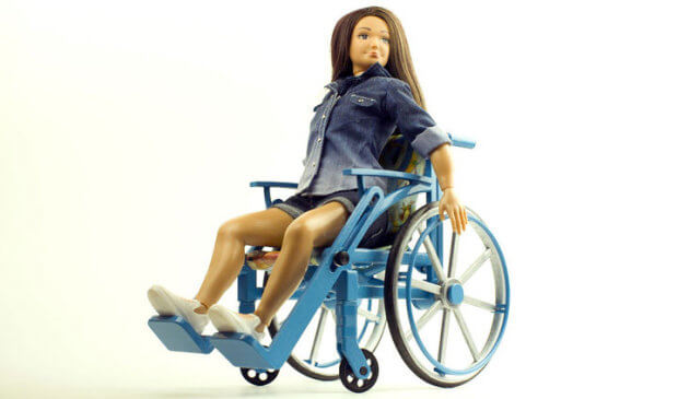 У США дизайнер створив ляльку на інвалідному візку. сша, дизайнер, лялька, інвалідний візок, інвалідність