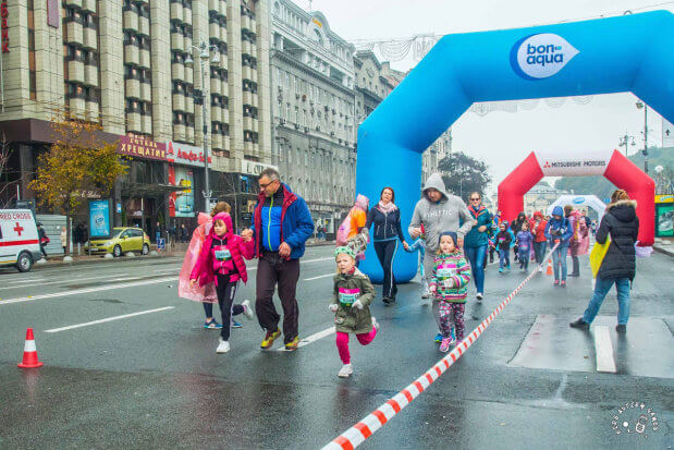Прес-реліз: 50 дітей з аутизмом взяли участь в Wizz Air Kyiv City Marathon. wizz air kyiv city marathon, київ, аутизм, дитячий забіг, проект kidsautismgames