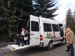 Тернополянин безкоштовно перевозить людей з особливими потребами. тернопіль, особливими потребами, спецавтобус, транспортування, інвалідність