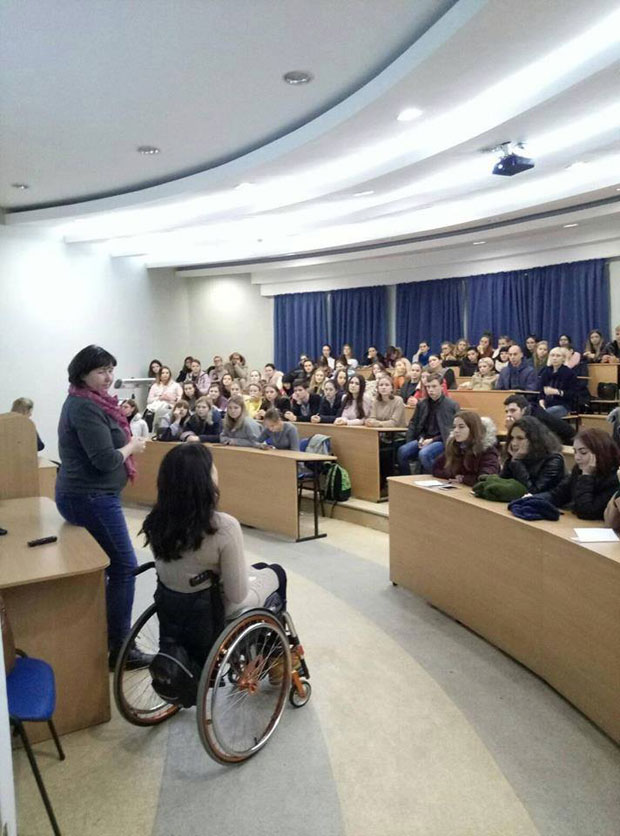 Відбувся семінар для волонтерів 26 Київського фестивалю «Повіримо у себе». волонтер, семінар, супровід, фестиваль, інвалідність