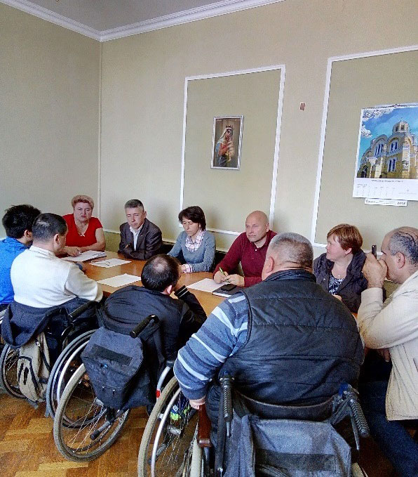 У Сумах опрацьовували створення доступного середовища для осіб з інвалідністю. суми, доступність, забезпечення, засідання, інвалідність