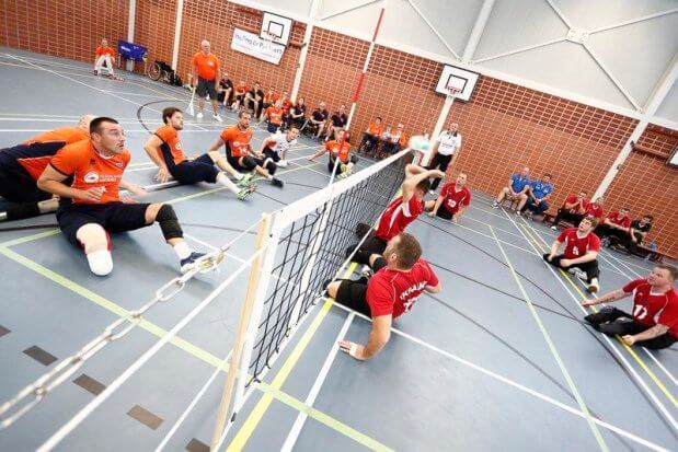Чоловіча команда з волейболу сидячи стала першою, а жіноча – четвертою на міжнародному турнірі. нідерланди, волейбол сидячи, змагання, команда, турнір