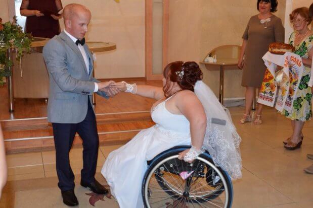 В Запорожской области вышла замуж чемпионка мира на инвалидной коляске. раиса топоркова, мастер спорта, пауэрлифтинг, свадьба, чемпионка