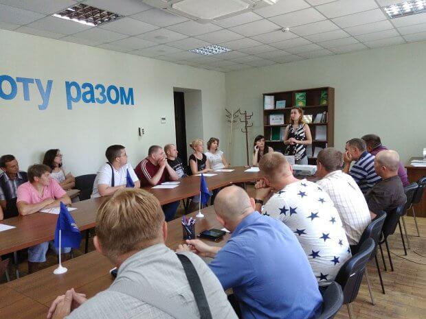 У Тернополі ТОВ «Амако Україна» та «АЛС ВЕСТ» пропонували роботу, у тому числі й особам з інвалідністю. тов алс вест, тов амако україна, тернопіль, міні-ярмарок вакансій, центр зайнятості