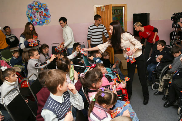 В Днепропетровской Специальной СОШ для детей с последствиями полиомиелита и ДЦП прошел праздник ко Дню инвалидов. дцп, инвалидов, ограниченными возможностями, последствиями полиомиелита
