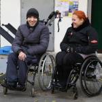 Світлина. Два нові сходинколази для потреб людей з обмеженими можливостями, які пересуваються на інвалідних візках, придбали цього року за рахунок міського бюджету. Безбар'ерність, обмеженими можливостями
