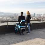 Світлина. В Швейцарии разрабатывают инвалидную коляску способную ездить по лестницам. Технології, инвалидная коляска, Швейцария, Scewo, прототип, лестница