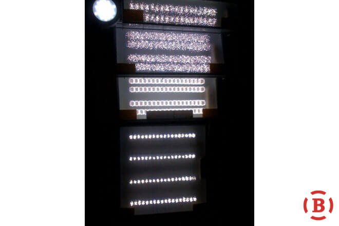 Полтавці з вадами слуху виготовляють світильники, які заощаджують електроенергію у 2,5 – 10 разів (ФОТО). полтава, вади слуху, обмеженими фізичними можливостями, підприємство універсал, інвалід, screenshot. A close up of a computer