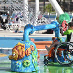 Світлина. У США відкрили перший аквапарк для людей з інвалідністю: зворушливі фото. Новини, інвалідність, США, аквапарк, Morgan’s Inspiration Island, Острів натхнення Моргана