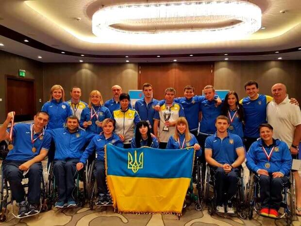 В Україну повернулись фехтувальники-паралімпійці з 6 високими нагородами етапу кубку світу. кубок світу, польща, змагання, нагорода, фехтування на візках