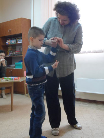 Відкритий показ заняття у відділенні реабілітації дітей-інвалідів. южноукраїнськ, вчитель – логопед, дитина-інвалід, заняття, мовленнєві порушення