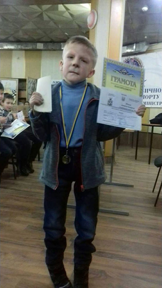 Хлопчик з особливими потребами виграв золото на шаховому турнірі у Вінниці. артем андрієнко, нагорода, особливими потребами, перемога, шаховий турнір