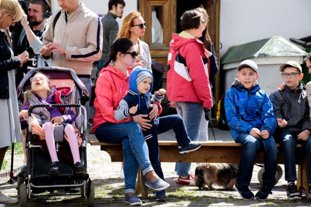 В Киеве впервые показали, как собаки могут помочь особенным детям. киев, инвалидность, кинестерапия, параспортивные игры dog puller, соревнование