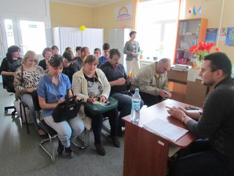 В Дружковке прошел юридический тренинг для людей с инвалидностью. дружковка, инвалидность, консультация, рассмотрение, тренинг