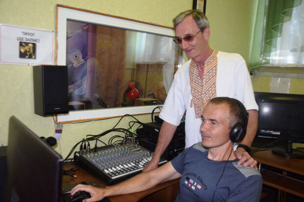 Режисер звуку: на Кіровоградщині чоловік з інвалідністю допомагає почути «Голос Петрівщини». кіровоградщина, працевлаштування, служба зайнятості, стажування, інвалідність