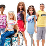 "Барбі" стане інклюзивною: Mattel випустить ляльку на інвалідному візку і з протезом