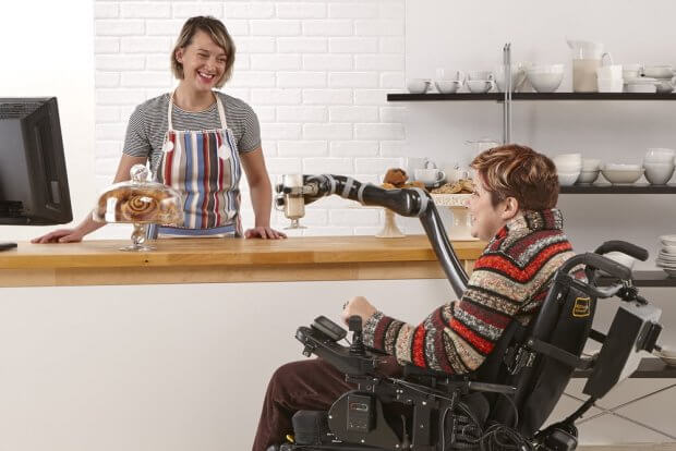 Канадці створили роборуку для інвалідного крісла. jaco, kinova robotics, пристрій, роботизована рука, інвалідне крісло