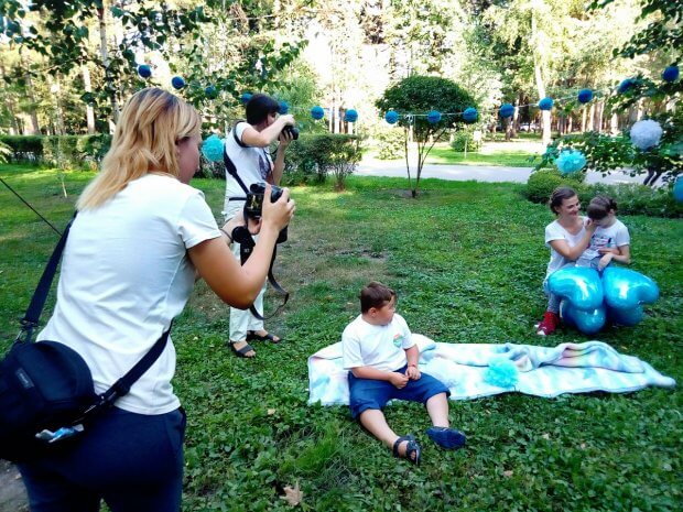 У Харкові влаштували фотозйомку для мам дітей з інвалідністю. день краси для мам, харків, акция, фотосесія, інвалідність
