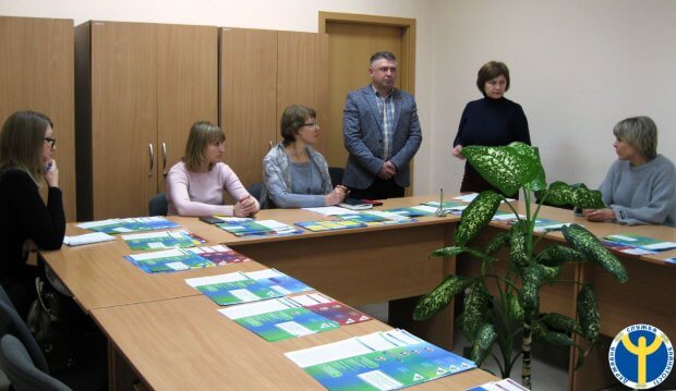 Реалізація у професійній сфері: у Новоукраїнці відбулось засідання круглого столу щодо зайнятості громадян з інвалідністю. новоукраїнка, круглий стіл, роботодавець, служба зайнятості, інвалідність