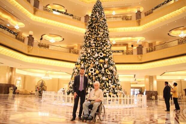 Український екстремальний мандрівник Микола Подрезан відвідав ОАЕ. микола подрезан, оае, мандрівник, інвалідний візок, інфраструктура