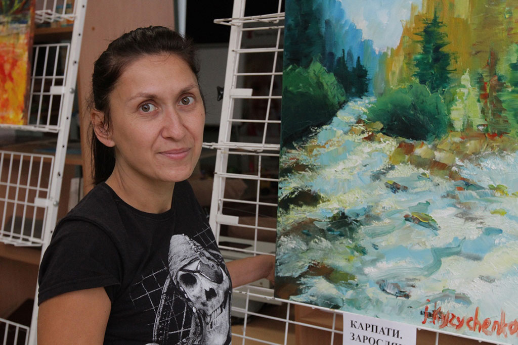 В Днепре прошла первая выставка художницы-любительницы Юлии Кириченко. днепр, юлия кириченко, выставка, гемодіаліз, художница-любительница