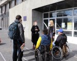 У Сумах міську раду перевірили на доступність для людей з інвалідністю (ФОТО). суми, доступність, міська рада, перевірка, інвалідність