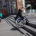 Світлина. Що на папері, а що в реальності для людей з інвалідністю? Як в Україні борються за рівні можливості. Закони та права, інвалідність, доступність, суспільство, інфраструктура, Доступно.UA