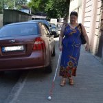 Хаос возле вокзала и жулики в такси: как инвалиды по зрению выживают в Одессе? (ФОТО)