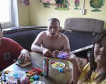 7 лет жил в больнице: мужчину с синдромом Дауна «усыновила» семья из Харькова. больница, инвалидность, мужчина, родственник, синдром дауна