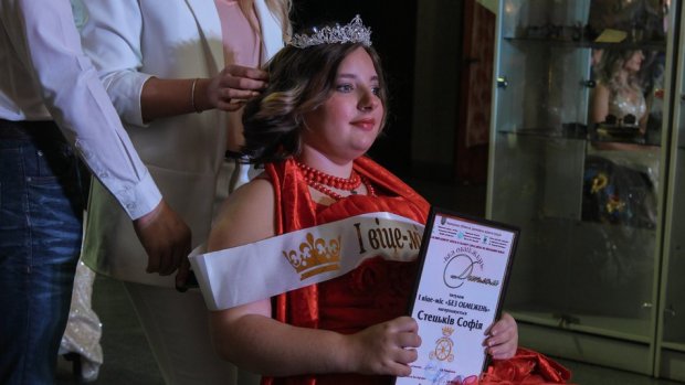 У Черкасах відбувся конкурс краси серед дівчат з інвалідністю (ФОТОРЕПОРТАЖ). без обмежень, черкаси, дівчина, суспільство, інвалідність