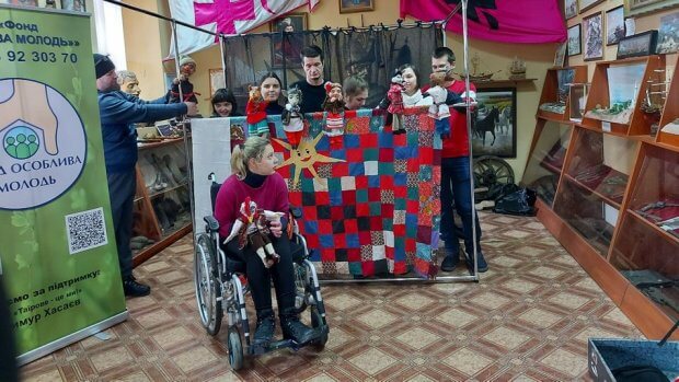 “Це наповнює”. В Одесі люди з інвалідністю готують лялькову виставу. одеса, особливий театр ляльок, арттерапія, вистава, інвалідність