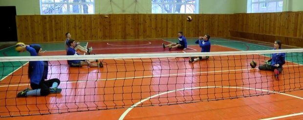 Дві волейболістки з Житомирщини претендують на участь у цьогорічній паралімпіаді в Токіо. анастасія філон, людмила лозко, паралимпиада, волейбол сидячи, інвалідність