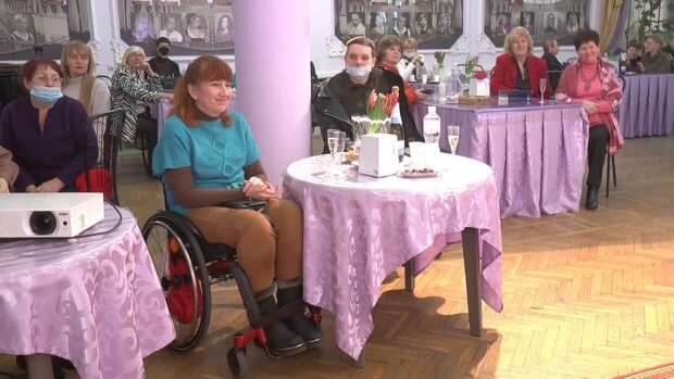 У Миколаєві форум громадських діячок зібрав жінок з інвалідністю. миколаїв, жінка, суспільство, форум, інвалідність