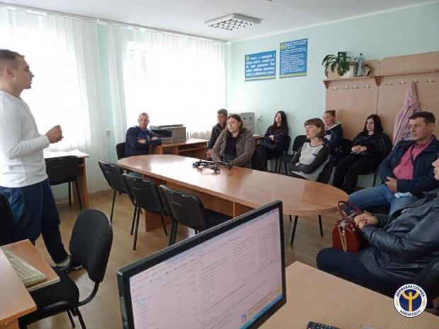ТзОВ «Електроконтакт Україна» має роботу для зборівчан, у тому числі й для осіб з інвалідністю. тзов електроконтакт україна, безробітний, працевлаштування, центр зайнятості, інвалідність