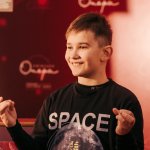 10-річний художник-аутист подарував свої картини Ілону Маску і Максиму Полякову