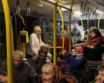 До Львова зі Сходу евакуюють людей похилого віку з інвалідністю (ФОТО). львів, евакуація, людина похилого віку, переселенец, інвалідність