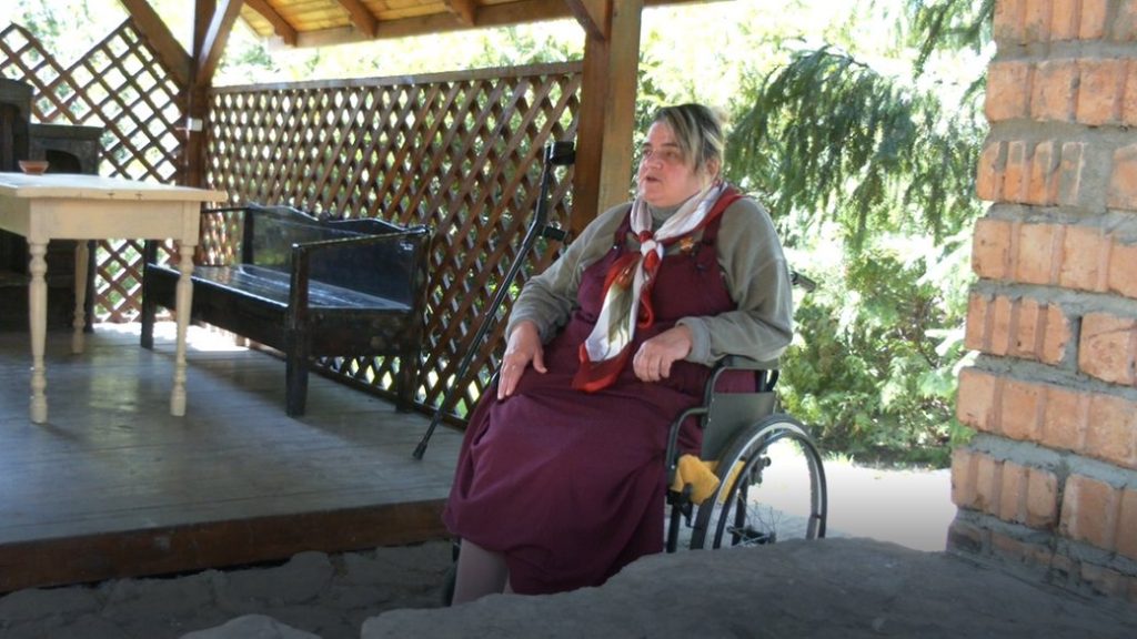 Люди з інвалідністю в умовах війни. Історія киянки, яка переїхала на Івано-Франківщину (ФОТО). олена шклярська, прикарпаття, евакуація, інвалідний візок, інвалідність