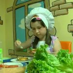 У Полтаві дітей з інвалідністю навчали готувати бургери (ВІДЕО)