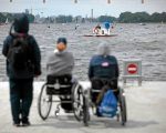 Біженцям з інвалідністю пропонують грошову допомогу у Польщі. Але чиновники все гальмують. польща, біженець, грошова допомога, програма pfron, інвалідність