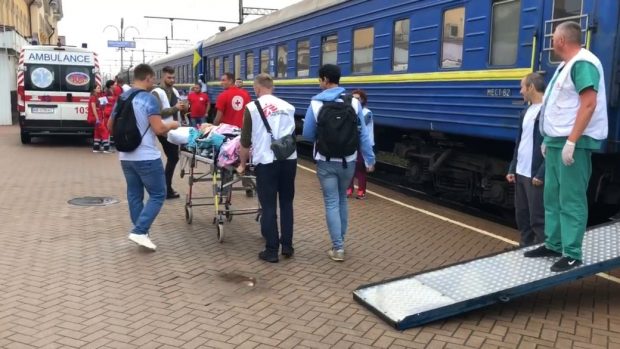 18 переселенців евакуювали з Донеччини до психоневрологічного інтернату на Вінниччині. вінниччина, донеччина, евакуація, переселенец, інтернат