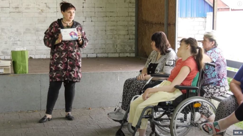 Для жінок на інвалідних візочках провели лекцію на тему жіночого здоров’я (ВІДЕО). черкащина, жіноче здоров’я, лекція, проект, рак