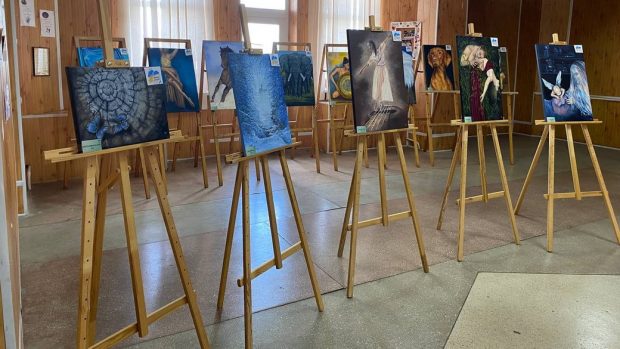 На Волині під час благодійного аукціону продавали картини художника з Донеччини. волинь, володимир яницький, аукціон, картина, художник