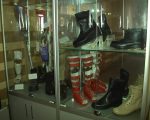 Проблему з поставками комплектуючих відчуває хмельницьке підприємство, яке виготовляє протези та ортопедичне взуття (ВІДЕО). хмельницький, деталь, ортопедичне взуття, протез, підприємство