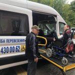 У Вінниці переселенці з інвалідністю можуть безкоштовно користуватися Службою перевезення для людей на візках