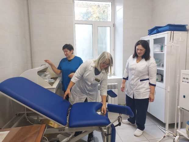 Обласний перинатальний центр у Вінниці отримав універсальне гінекологічне крісло. вінниця, гінекологічне крісло, допомога, перинатальний центр, інвалідність