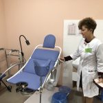Світлина. У Полтаві відкрили перший гінекологічний кабінет безбар’єрного доступу. Безбар'ерність, інвалідність, Полтава, жінка, лікарня, гінекологічний кабінет