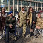На складне протезування ніг в США прилетіли троє військових з України